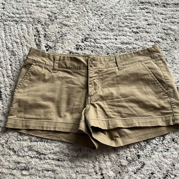 Mossimo supply co size 11 women’s khaki shorts - Picture 1 of 6